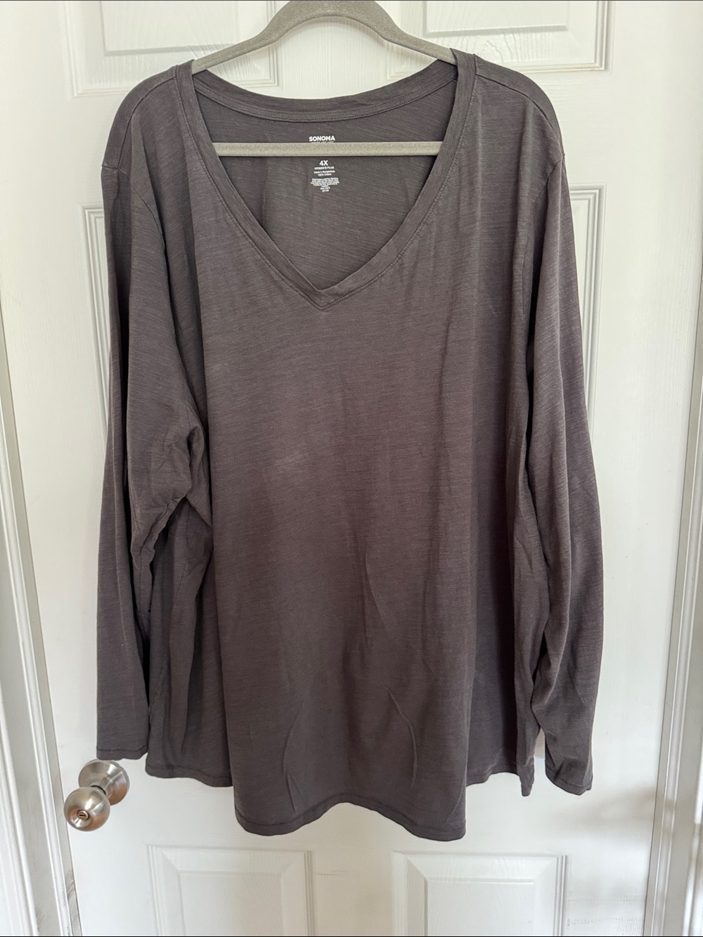 Sonoma V-Neck Long Sleeve Top in Charcoal